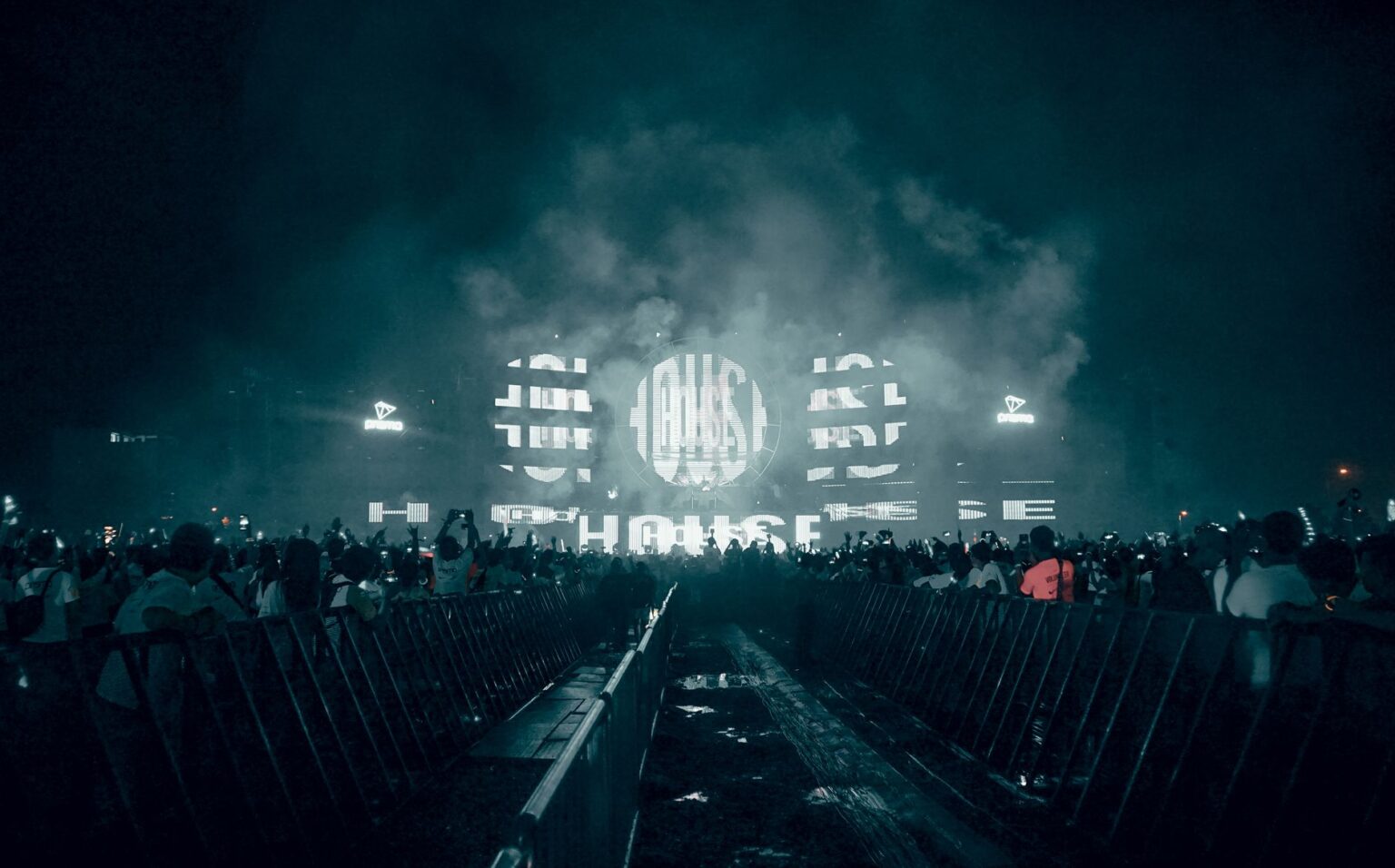Jesienne festiwale hardstyle: co warto zobaczyć? jesienne festiwale hardstyle