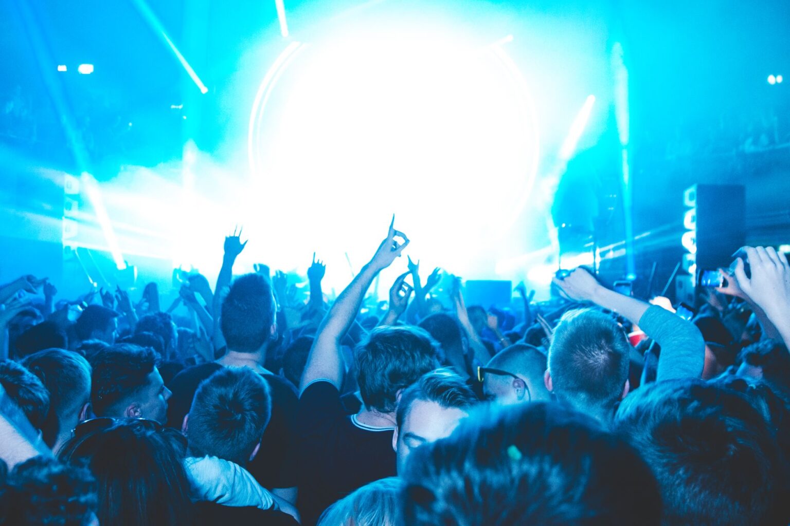 odkrywanie subgatunków hardstyle